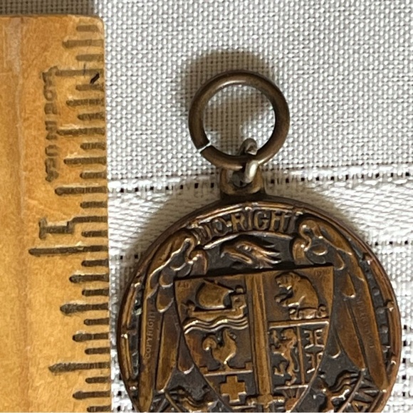 “Do right and fear no man.” Vintage Medal Pendant, Possibly WWI - Picture 7 of 8